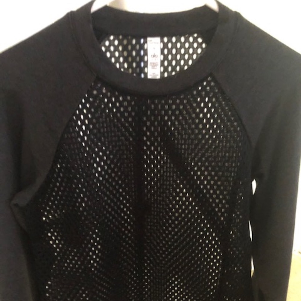 Alo Yoga sweater size small